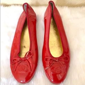 Chanel Patent Calfskin CC Cap Toe